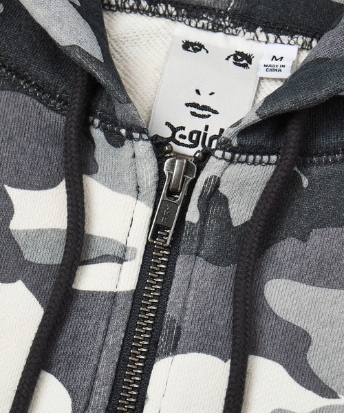 X-girl（エックスガール）の「HIBISCUS CAMOUFLAGE ZIP UP SWEAT