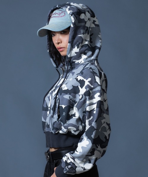 X-girl(エックスガール)の「HIBISCUS CAMOUFLAGE ZIP UP SWEAT HOODIE(パーカー・レディース・グレー/カモフラージュ・S/M)」の6枚目の写真