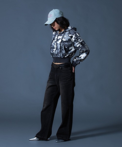 X-girl(エックスガール)の「HIBISCUS CAMOUFLAGE ZIP UP SWEAT HOODIE(パーカー・レディース・グレー/カモフラージュ・S/M)」の17枚目の写真