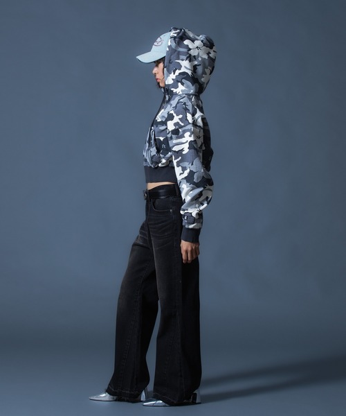 X-girl(エックスガール)の「HIBISCUS CAMOUFLAGE ZIP UP SWEAT HOODIE(パーカー・レディース・グレー/カモフラージュ・S/M)」の18枚目の写真