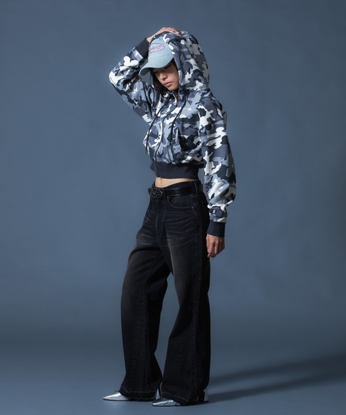 X-girl(エックスガール)の「HIBISCUS CAMOUFLAGE ZIP UP SWEAT HOODIE(パーカー・レディース・グレー/カモフラージュ・S/M)」の19枚目の写真