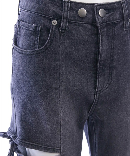 clear（クリア）の「【低身長対応／サイズ展開あり】サイドスリットリボン付きフレアデニムパンツ[カジュアル  ガーリー 着回し抜群 フェミニン]（デニムパンツ・レディース・ライトブルー/ブラック・S/PS/M）」の8枚目の写真