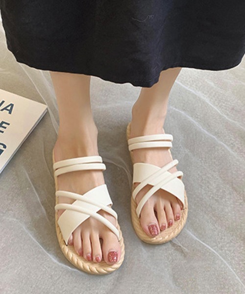 Miniministore(ミニミニストア)の「クロスベルトサンダル レディース 夏(サンダル・レディース・ブラック/アイボリー・L/S/M)」の3枚目の写真