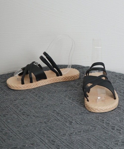 Miniministore(ミニミニストア)の「クロスベルトサンダル レディース 夏(サンダル・レディース・ブラック/アイボリー・L/S/M)」の13枚目の写真
