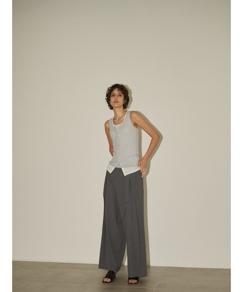 CITY TOKYO(シティトウキョウ)の「【CITY TOKYO/シティートウキョウ】Belt Tuck Pants/ベルトタックパンツ/ワイドパンツ(スラックス・レディース・ネイビー/グレー・1/2)」の3枚目の写真