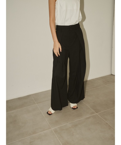 CITY TOKYO(シティトウキョウ)の「【CITY TOKYO/シティートウキョウ】Belt Tuck Pants/ベルトタックパンツ/ワイドパンツ(スラックス・レディース・ネイビー/グレー・1/2)」の4枚目の写真