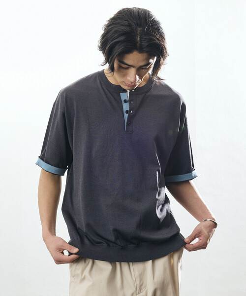FREAK'S STORE（フリークスストア）の「限定展開 Relax Fit リラックスフィット クールタッチ 配色ヘンリーネック プルオーバー（その他トップス・メンズ・ブラック/チャコールグレー/ブラウン/ネイビー・LARGE/MEDIUM）」の9枚目の写真