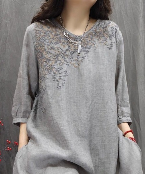 Flugge(フラッジー)の「七分袖刺繍チュニックトップス(Tシャツ/カットソー・レディース・ピンク/ブルー/グレー/グリーン・FREE)」の16枚目の写真