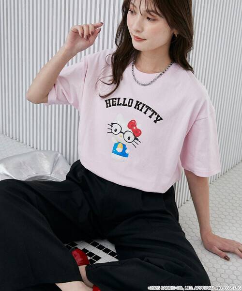 PUBLUX(パブリュクス)の「PUBLUX/パブリュクス ”SANRIO CHARACTERS/サンリオキャラクターズ” 眼鏡 カレッジ風 プリントTシャツ 限定展開(Tシャツ/カットソー・レディース・ブラック/ピンク/ライトグレー/ネイビー/オフホワイト/チャコールグレー・フリ-)」の13枚目の写真