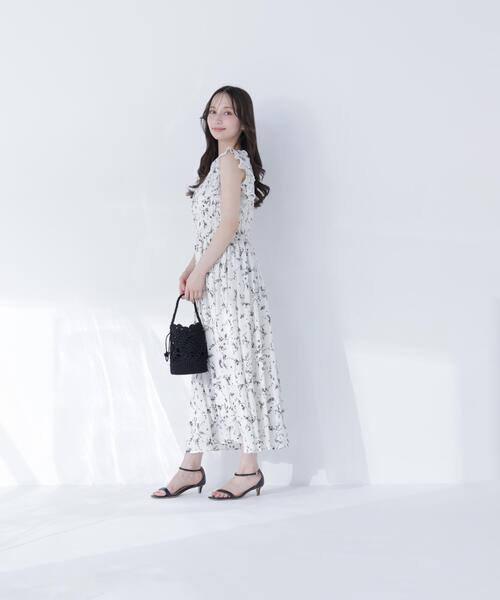 NATURAL BEAUTY BASIC(ナチュラルビューティーベーシック)の「フラワープリントフリルワンピース(ワンピース・レディース・ホワイト系その他/ブラック系その他2/ブルー系その他2・MEDIUM/P/S)」の5枚目の写真