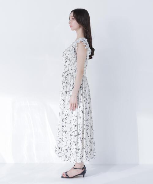 NATURAL BEAUTY BASIC(ナチュラルビューティーベーシック)の「フラワープリントフリルワンピース(ワンピース・レディース・ホワイト系その他/ブラック系その他2/ブルー系その他2・MEDIUM/P/S)」の11枚目の写真