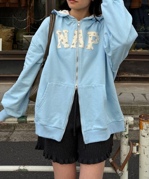 CIAOPANIC(チャオパニック)の「【neutral by ciaopanic】フラワーロゴフリルダブルジップパーカー(パーカー・レディース・ブルー系その他/グレー・FREE)」の1枚目の写真