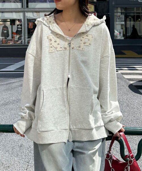 CIAOPANIC(チャオパニック)の「【neutral by ciaopanic】フラワーロゴフリルダブルジップパーカー(パーカー・レディース・ブルー系その他/グレー・FREE)」の4枚目の写真