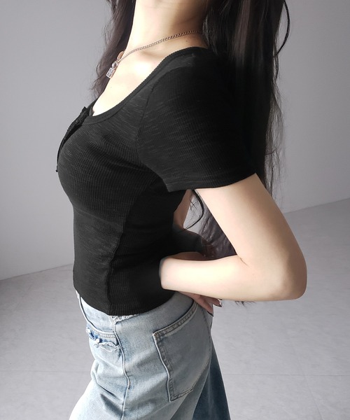 me+em select(ミームセレクト)の「【 2color 】スクエアヘンリーネック半袖ピチTシャツ /square henley neck short sleeve pichi T-Shirt(Tシャツ/カットソー・レディース・ホワイト/ブラック・FREE)」の19枚目の写真