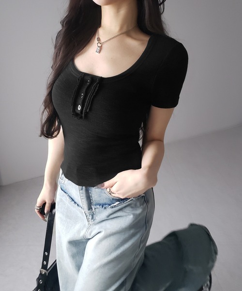 me+em select(ミームセレクト)の「【 2color 】スクエアヘンリーネック半袖ピチTシャツ /square henley neck short sleeve pichi T-Shirt(Tシャツ/カットソー・レディース・ホワイト/ブラック・FREE)」の20枚目の写真