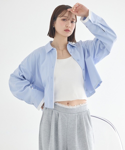 earth music&ecology(アースミュージックアンドエコロジー)の「パイピングショートシャツ(シャツ/ブラウス・レディース・オフホワイト/サックスブルー・FREE)」の3枚目の写真