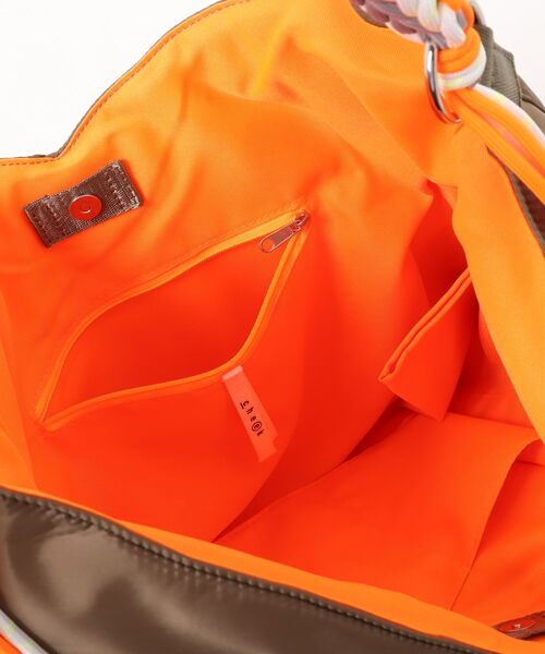 Cheek(チーク)の「neon handle TA shoulder(ショルダーバッグ・レディース・ブラック/グレー/キャメル・FREE)」の7枚目の写真