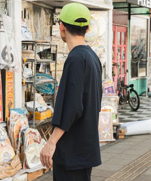 URBAN RESEARCH（アーバンリサーチ）の「Wide Dad　BREEZY TECH SHORT-SLEEVE T-SHIRTS（Tシャツ/カットソー・メンズ・ネイビー/ブラック・2/1）」の3枚目の写真
