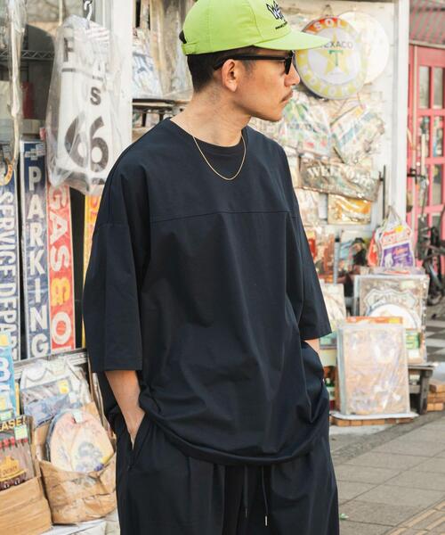 URBAN RESEARCH（アーバンリサーチ）の「Wide Dad　BREEZY TECH SHORT-SLEEVE T-SHIRTS（Tシャツ/カットソー・メンズ・ネイビー/ブラック・2/1）」の4枚目の写真