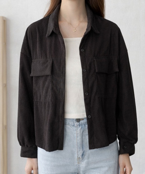 Dewlily(デューリリー)の「甘すぎない大人可愛さ◎ コーデュロイ風クロップドシャツ(シャツ/ブラウス・レディース・グレー/ブラック/ブラウン・FREE)」の10枚目の写真