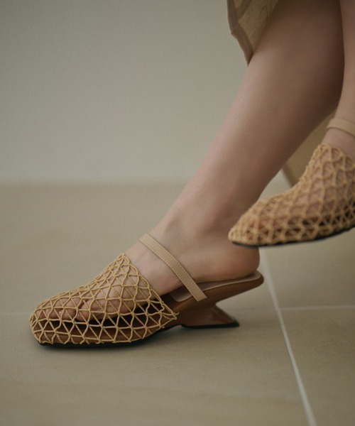 LAULEN(ローレン)の「mesh square toe heel mule /メッシュスクエアトゥヒールミュール(サンダル・レディース・ブラック/ベージュ・23cm/24cm/25cm)」の10枚目の写真