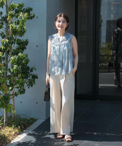 URBAN RESEARCH ROSSO WOMEN(アーバンリサーチ ロッソ)の「フラワープリントフリルブラウス(シャツ/ブラウス・レディース・イエロー/ネイビー/グレー・FREE)」の5枚目の写真