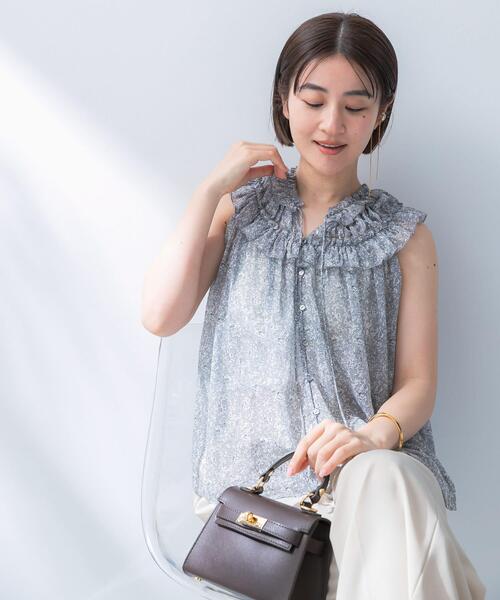 URBAN RESEARCH ROSSO WOMEN(アーバンリサーチ ロッソ)の「フラワープリントフリルブラウス(シャツ/ブラウス・レディース・イエロー/ネイビー/グレー・FREE)」の6枚目の写真