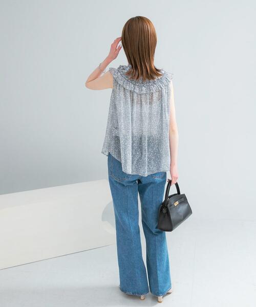 URBAN RESEARCH ROSSO WOMEN(アーバンリサーチ ロッソ)の「フラワープリントフリルブラウス(シャツ/ブラウス・レディース・イエロー/ネイビー/グレー・FREE)」の9枚目の写真