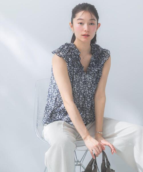 URBAN RESEARCH ROSSO WOMEN(アーバンリサーチ ロッソ)の「フラワープリントフリルブラウス(シャツ/ブラウス・レディース・イエロー/ネイビー/グレー・FREE)」の12枚目の写真