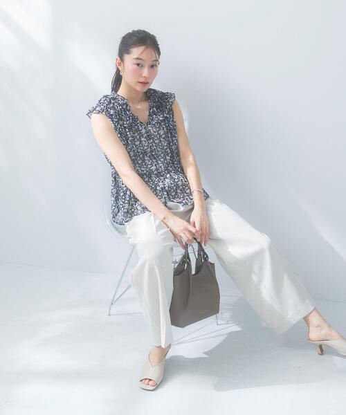 URBAN RESEARCH ROSSO WOMEN(アーバンリサーチ ロッソ)の「フラワープリントフリルブラウス(シャツ/ブラウス・レディース・イエロー/ネイビー/グレー・FREE)」の13枚目の写真