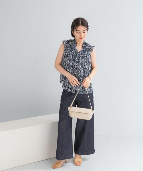 URBAN RESEARCH ROSSO WOMEN(アーバンリサーチ ロッソ)の「フラワープリントフリルブラウス(シャツ/ブラウス・レディース・イエロー/ネイビー/グレー・FREE)」の18枚目の写真