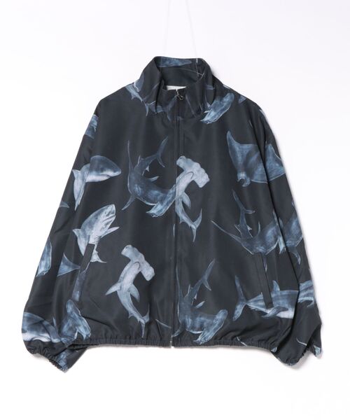 Revo.(レボ)の「Revo./レヴォ オールプリント トラックジャケット(ブルゾン・メンズ・ブルー/ブラック/カーキ・LARGE/MEDIUM)」の1枚目の写真