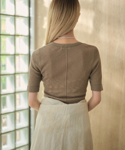 LAULEN（ローレン）の「roll up sleeves semi sheer rib tops /ロールアップスリーブセミシアーリブニット（Tシャツ/カットソー・レディース・モカ/チャコールグレー/アイボリー/グレイッシュベージュ/ブラック・FREE）」の18枚目の写真