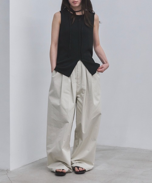 feepur(フェピュール)の「【6サイズ展開】フェイクレザースクエアトングサンダル(サンダル・レディース・ブラック・22.5/24.5/23.5/25/26/25.5)」の7枚目の写真