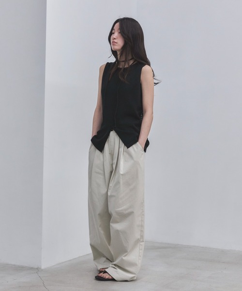 feepur(フェピュール)の「【6サイズ展開】フェイクレザースクエアトングサンダル(サンダル・レディース・ブラック・22.5/24.5/23.5/25/26/25.5)」の8枚目の写真