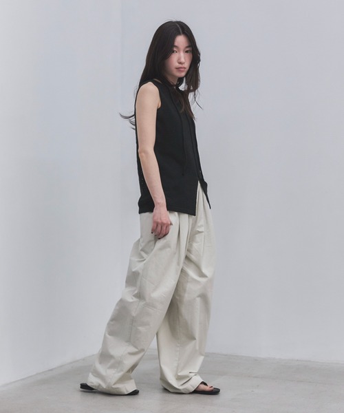 feepur(フェピュール)の「【6サイズ展開】フェイクレザースクエアトングサンダル(サンダル・レディース・ブラック・22.5/24.5/23.5/25/26/25.5)」の10枚目の写真