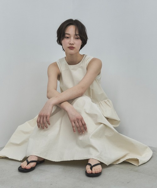 feepur(フェピュール)の「【6サイズ展開】フェイクレザースクエアトングサンダル(サンダル・レディース・ブラック・22.5/24.5/23.5/25/26/25.5)」の16枚目の写真