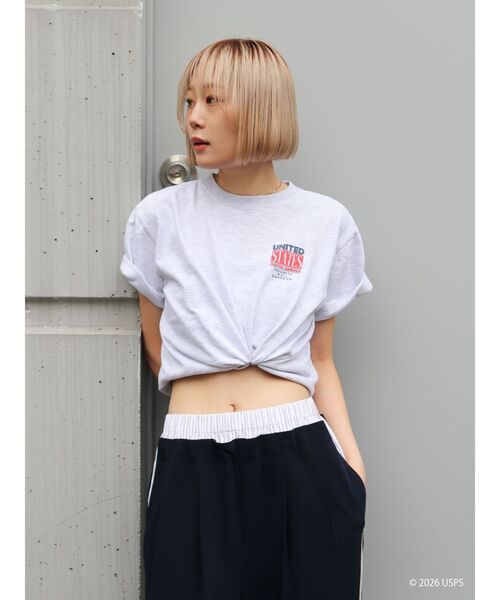 Ungrid(アングリッド)の「USPS別注バック ロゴTee(Tシャツ/カットソー・レディース・ライトグレー/オフホワイト・FREE)」の19枚目の写真