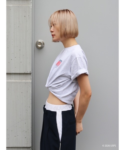 Ungrid(アングリッド)の「USPS別注バック ロゴTee(Tシャツ/カットソー・レディース・ライトグレー/オフホワイト・FREE)」の5枚目の写真