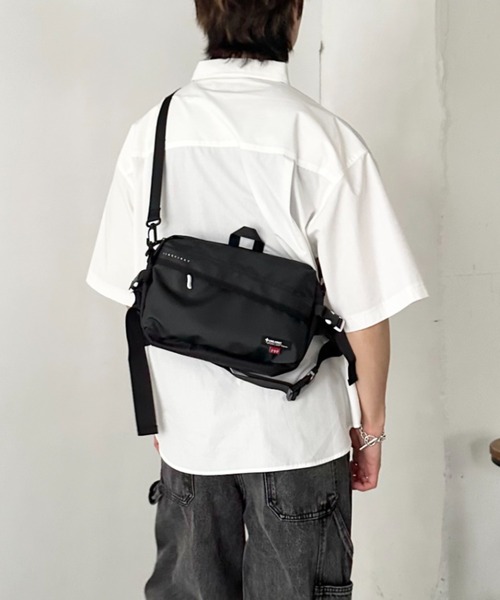 FIRE FIRST（ファイヤーファースト）の「[FIRE FIRST]ファイヤーファースト/2WAYボディバッグ＆ショルダーバッグ/コーティングポリ（ボディバッグ/ウエストポーチ・メンズ・レッド/ブラック/ブルー・FREE）」の6枚目の写真
