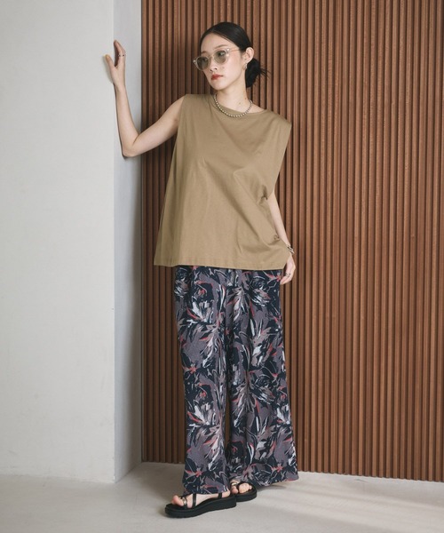 LEPSIM(レプシィム)の「ボックスタックノースリーブ 242849(Tシャツ/カットソー・レディース・ダークベージュ/レッド系その他/ブラック/オフホワイト/ライトパープル・FREE)」の15枚目の写真