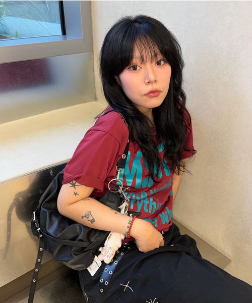 VENHIT（ベンヒット）の「MRTレタリングクールコットン半袖Tシャツ（Tシャツ/カットソー・レディース・ブラック/ホワイト/バーガンディー・SMALL/MEDIUM/LARGE/X-LARGE）」の4枚目の写真