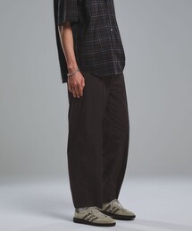green label relaxing（グリーンレーベルリラクシング）の「ナイロン ツイル バレル ユーティリティ パンツ W4 -ストレッチ・接触冷感-（その他パンツ）」