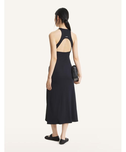 Maison Kitsune(メゾンキツネ)の「SOFT FINE RIB RACER BACK DRESS(ワンピース・レディース・ブラック・S/M/XS/L)」の4枚目の写真