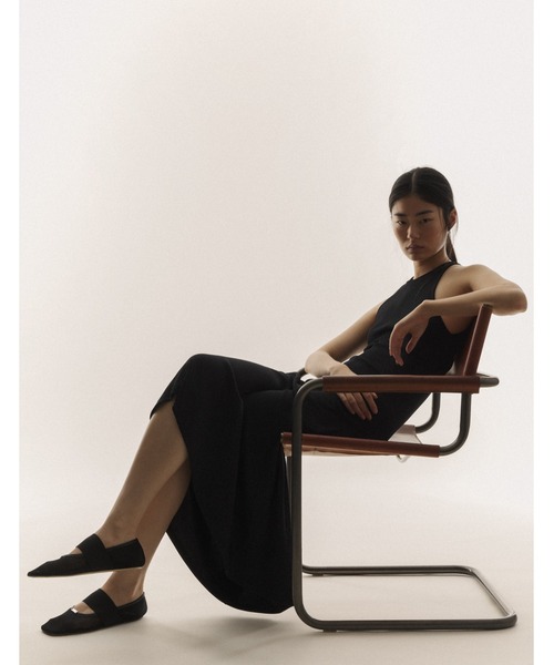 Maison Kitsune(メゾンキツネ)の「SOFT FINE RIB RACER BACK DRESS(ワンピース・レディース・ブラック・S/M/XS/L)」の7枚目の写真