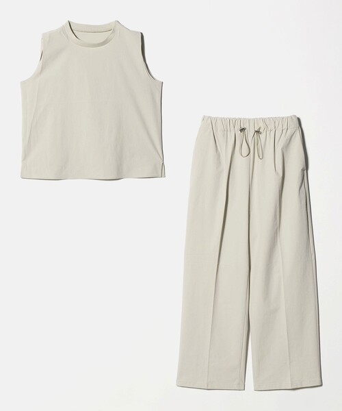 A DAY IN THE LIFE UNITED ARROWS(アデイインザライフユナイテッドアローズ)の「ノースリーブブラウス+パンツ ‐はっ水・UVカット・セットアイテム‐ <A DAY IN THE LIFE>(ワンピース・レディース・ネイビー/ベージュ/ブラック・FREE)」の2枚目の写真