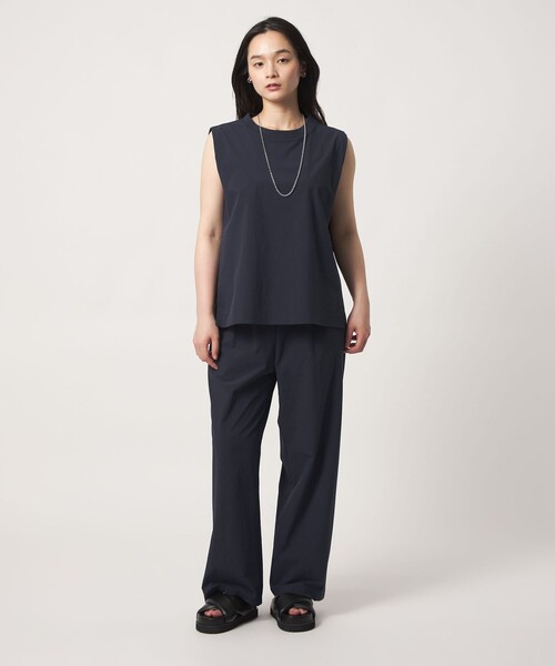 A DAY IN THE LIFE UNITED ARROWS(アデイインザライフユナイテッドアローズ)の「ノースリーブブラウス+パンツ ‐はっ水・UVカット・セットアイテム‐ <A DAY IN THE LIFE>(ワンピース・レディース・ネイビー/ベージュ/ブラック・FREE)」の3枚目の写真