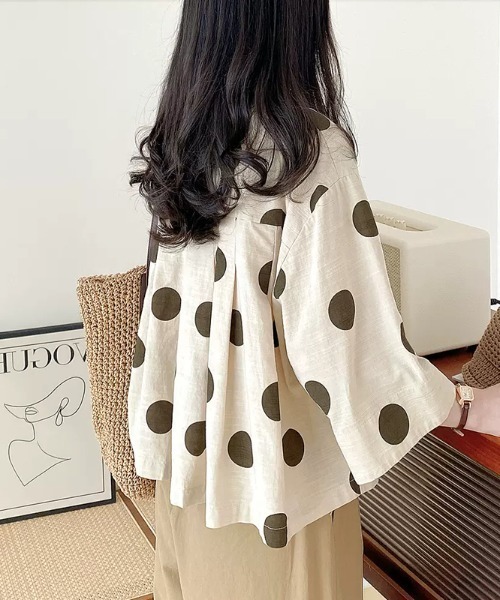 AMAJI(アマジ)の「リネン混 ドット シャツ(シャツ/ブラウス・レディース・ベージュ・XX-LARGE/X-LARGE/LARGE)」の3枚目の写真