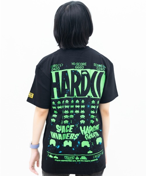 ハードコアチョコレート(ハードコアチョコレート)の「スペースインベーダー(1978エメラルド)(Tシャツ/カットソー・メンズ・ブラック・LARGE/X-LARGE/XX-LARGE)」の2枚目の写真