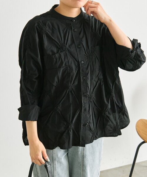 ear PAPILLONNER(イアパピヨネ)の「デザインギャザーブラウス【SUM1 STYLE】(シャツ/ブラウス・レディース・ホワイト/ブラック・FREE)」の1枚目の写真
